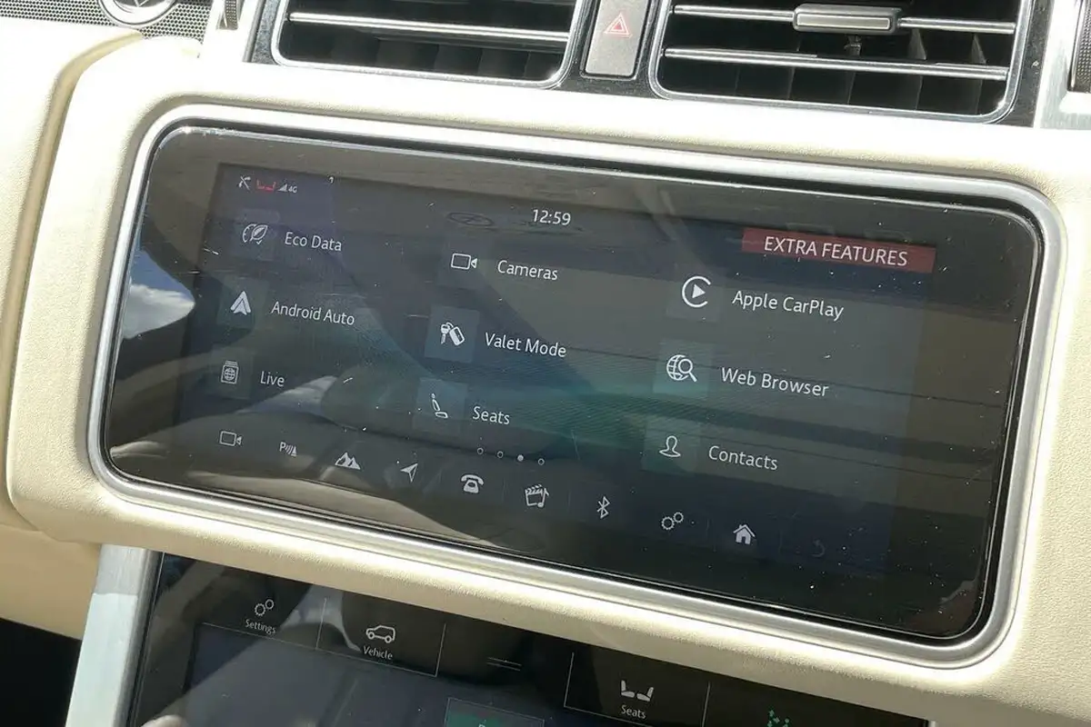 2021-land-rover-range-rover-30-d300-westminster-big-36