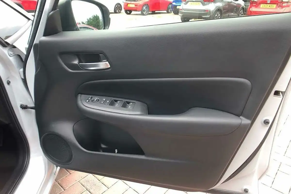 2022-honda-jazz-15-i-mmd-ex-107ps-big-37