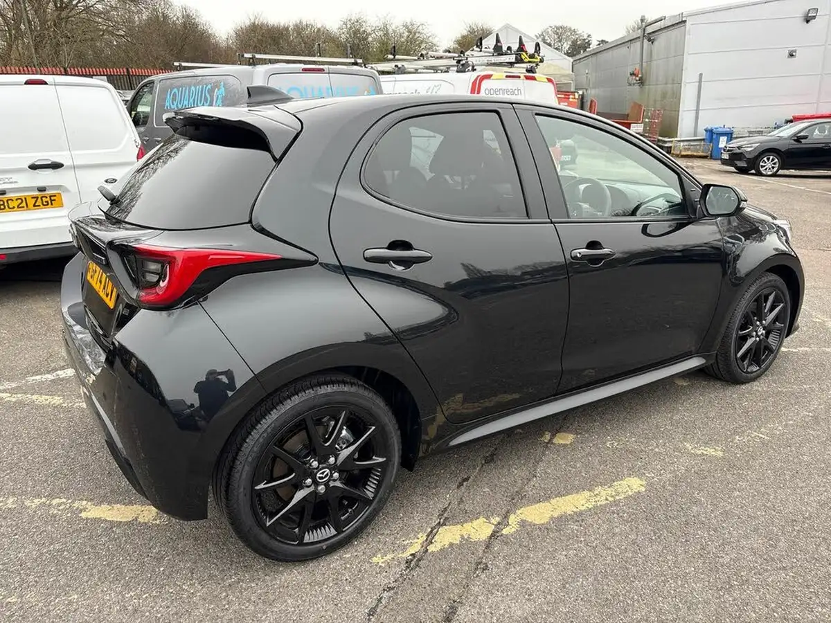 2024-mazda-mazda2-15-homura-big-40