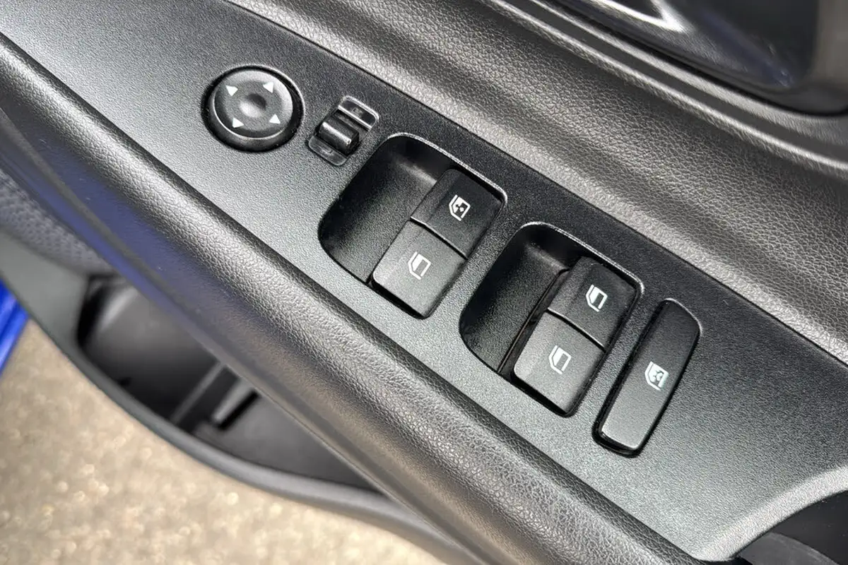 2021-hyundai-i20-10-t-gdi-se-connect-eclutch-imt-big-20