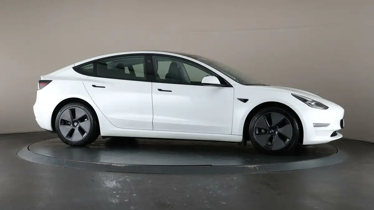 2021-tesla-model-3-e-long-range-4x4-big-50