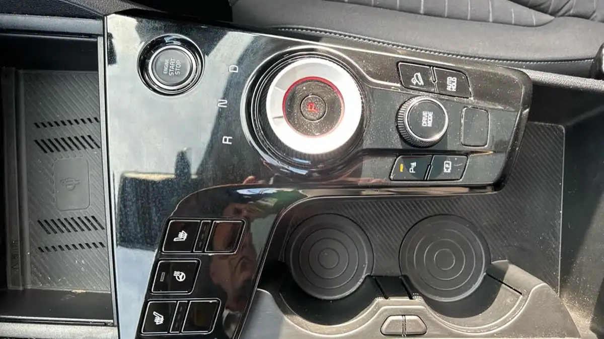 2022-kia-sportage-16-t-gdi-4-226bhp-hev-auto-big-15