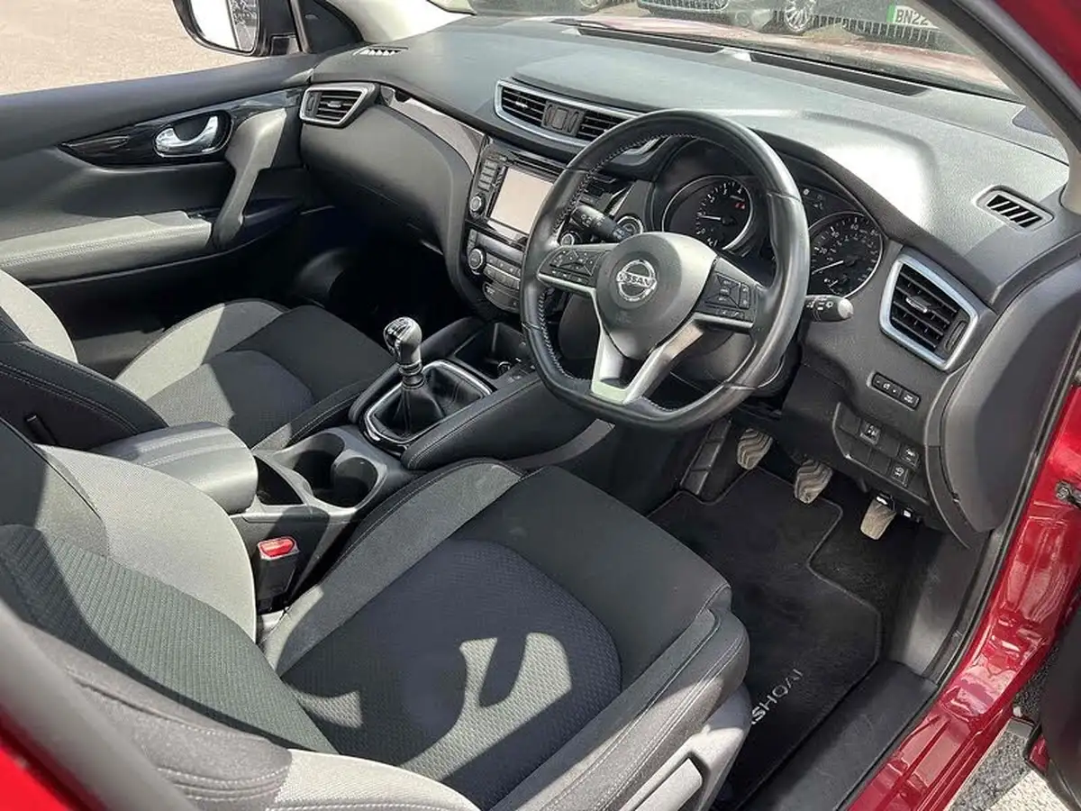 2020-nissan-qashqai-13-dig-t-n-connecta-140ps-big-3