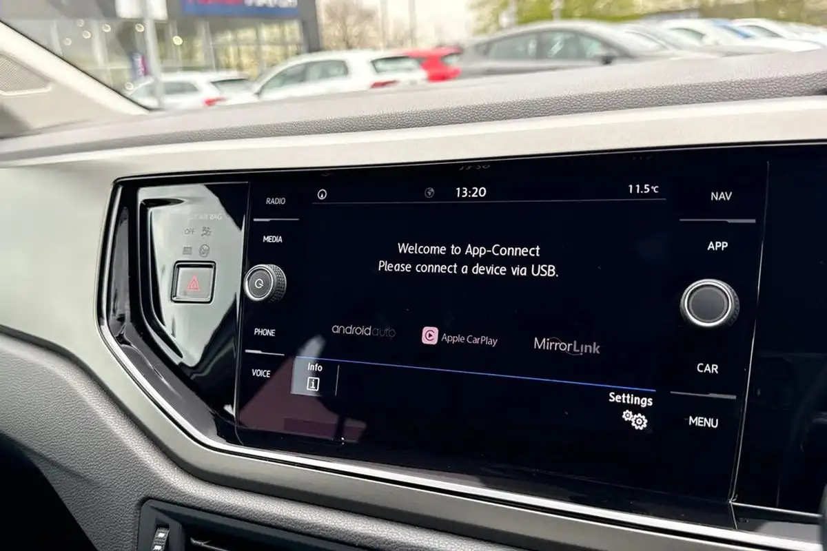 2019-volkswagen-polo-10-se-tech-edition-65ps-big-47