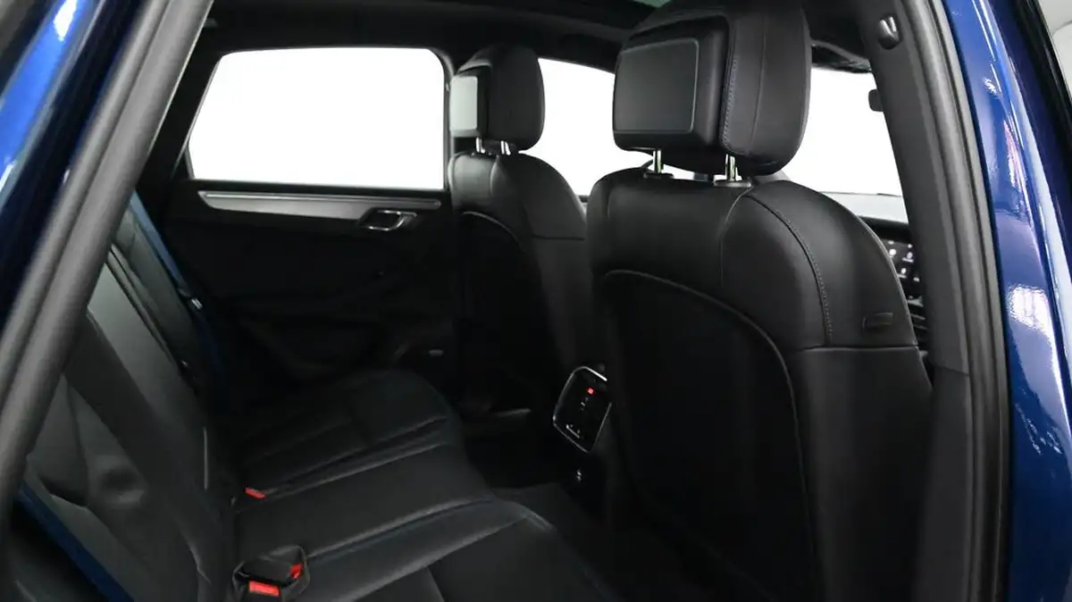 2021-porsche-macan-20-265ps-big-15