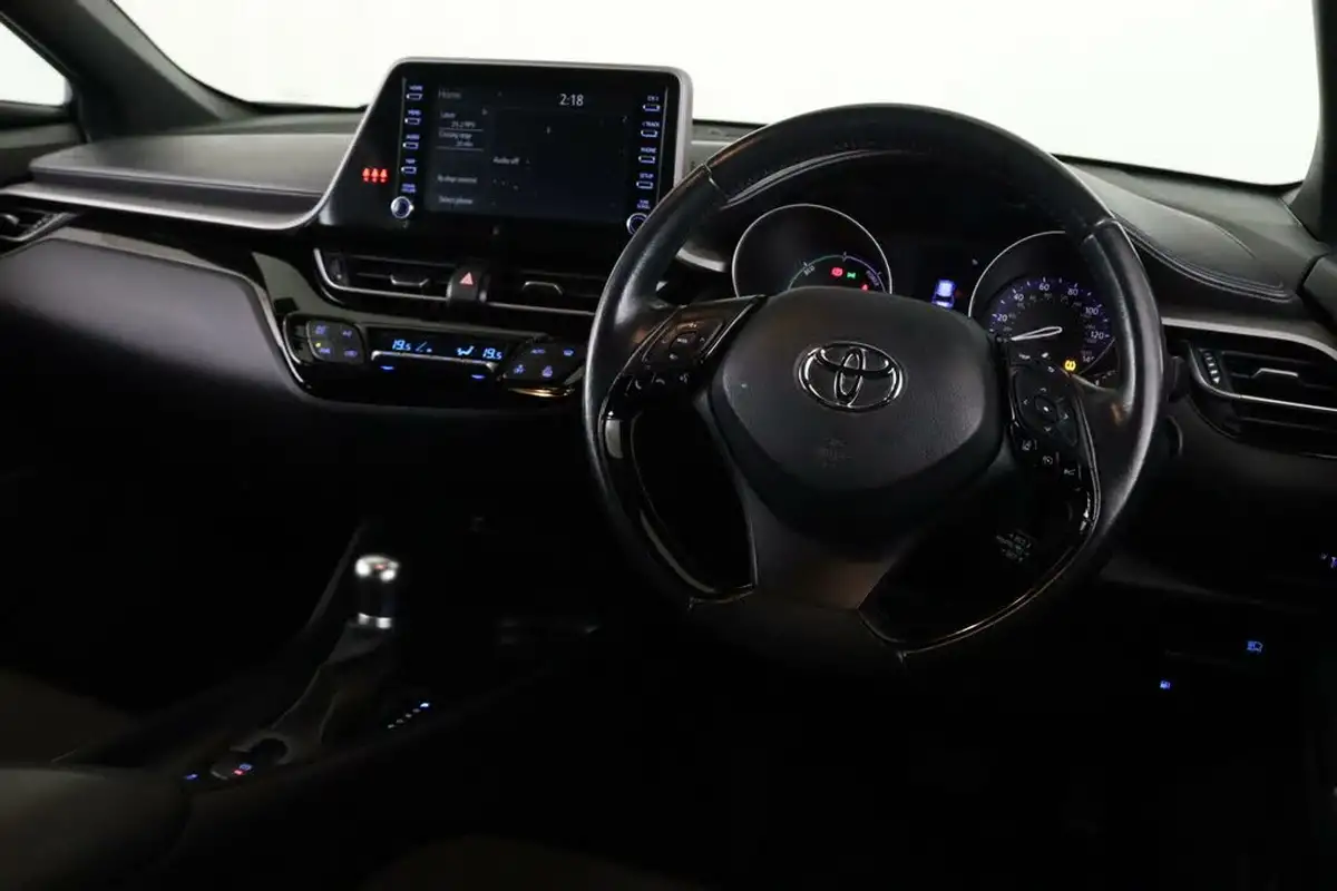 2021-toyota-c-hr-18-vvt-i-icon-big-12
