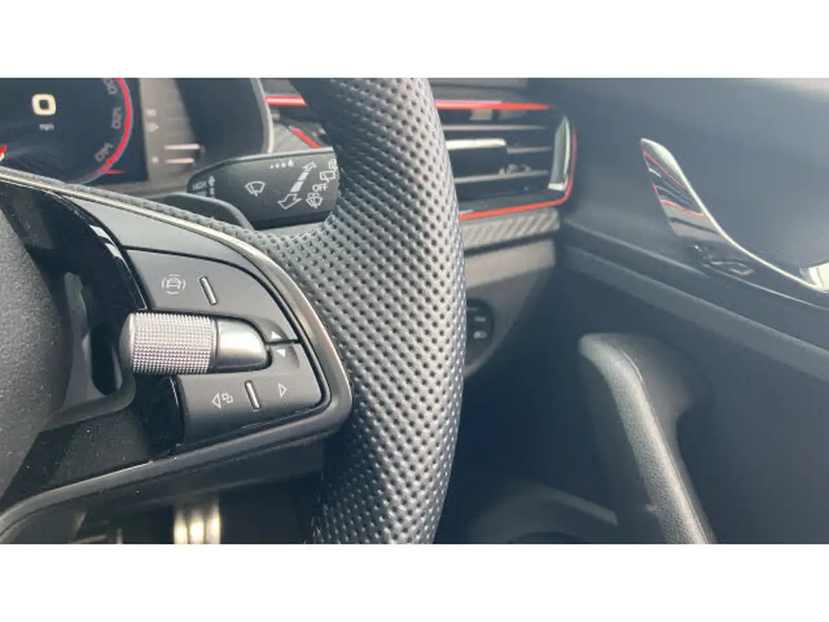 2024-skoda-kamiq-15-tsi-monte-carlo-dsg-big-21