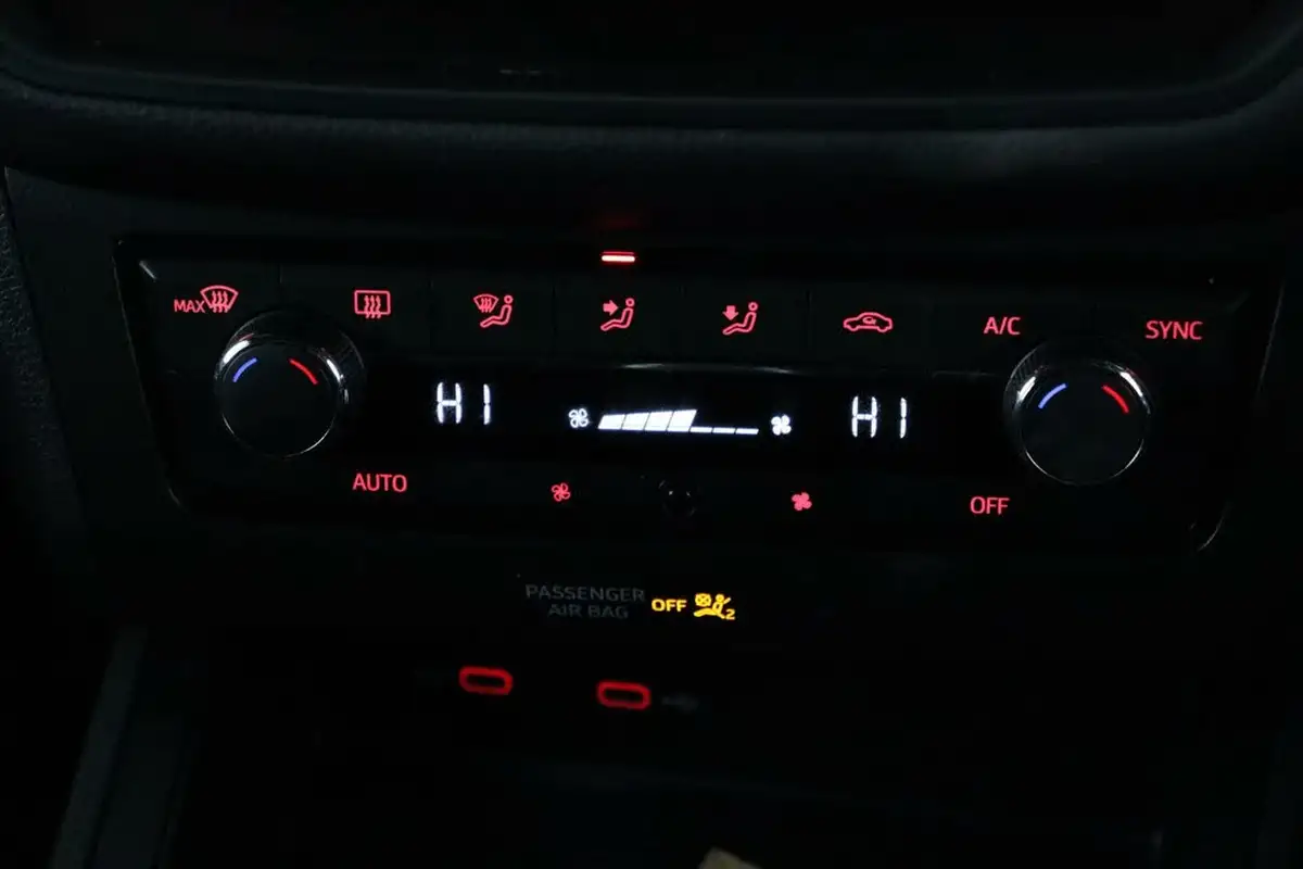 2021-seat-ibiza-10-tsi-xcellence-lux-110ps-big-25