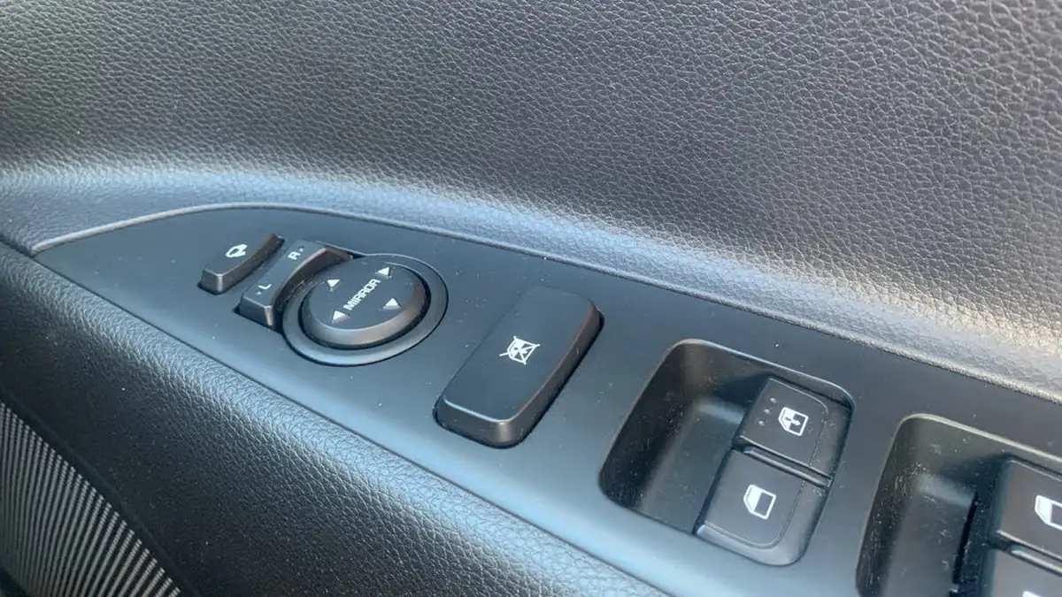 2018-kia-stonic-16crdi-2-big-21