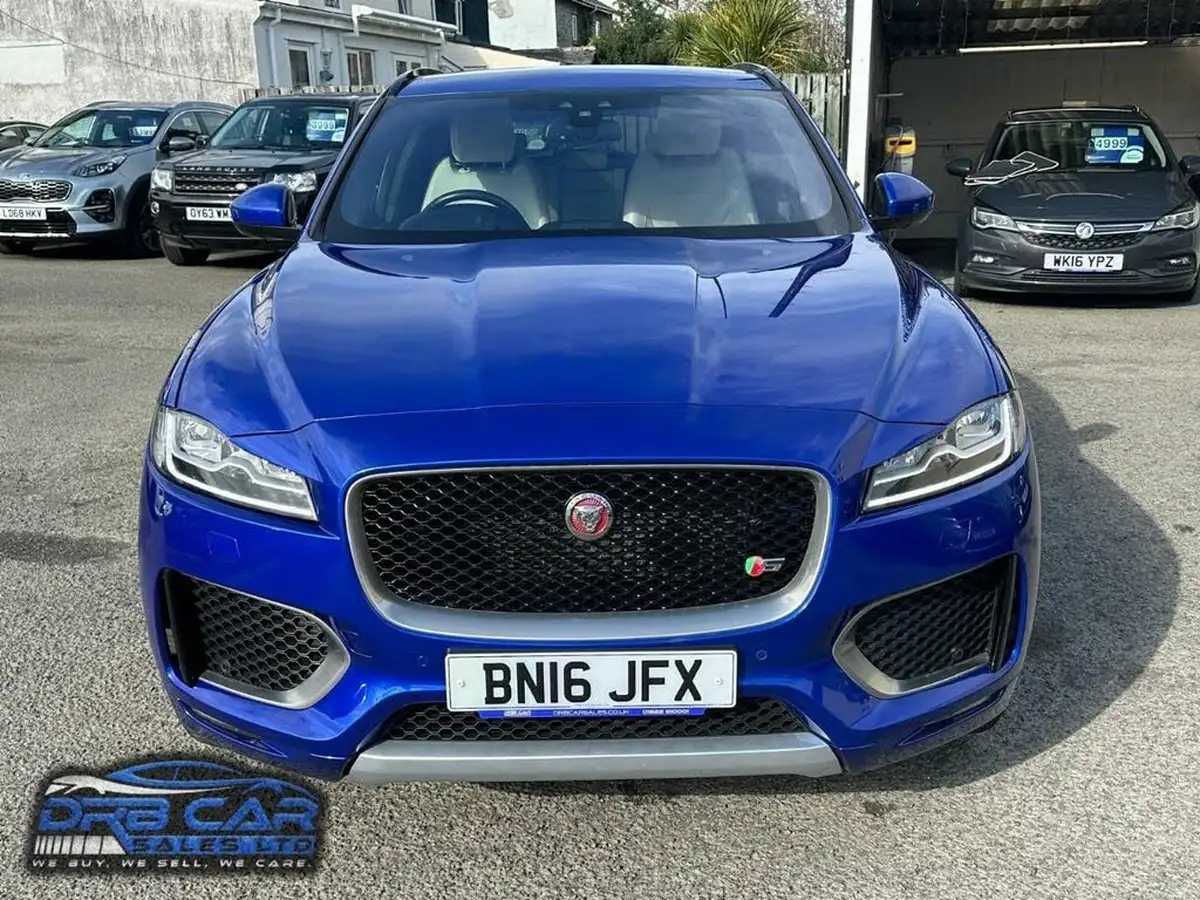2016-jaguar-f-pace-30td-1st-edition-big-1