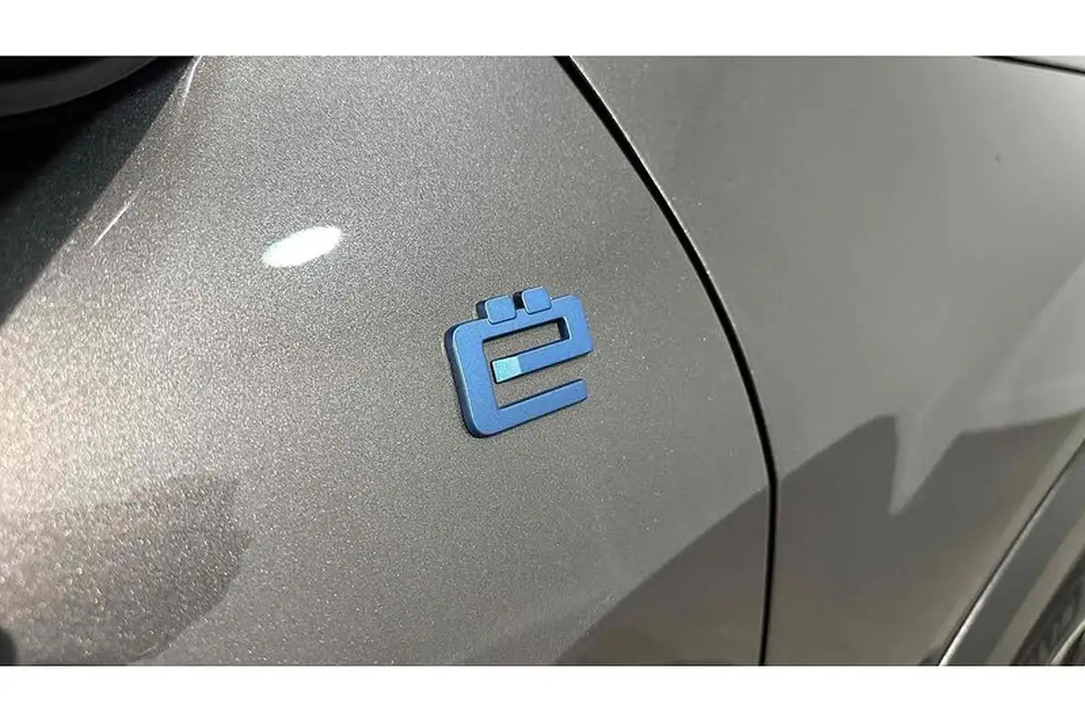 2023-citroen-c4-x-e-shine-plus-big-17