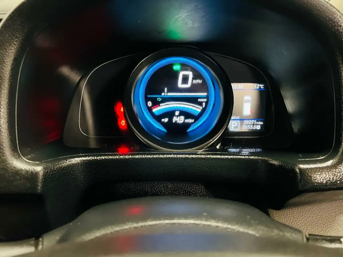 2019-nissan-env200-e-acenta-panel-van-auto-big-13
