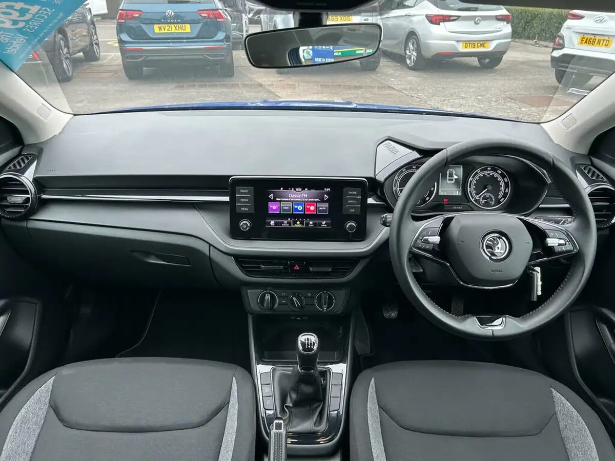 2022-skoda-fabia-10-tsi-se-comfort-109ps-big-8