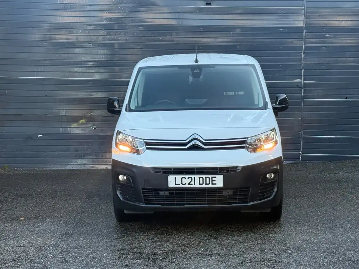 2021-citroen-berlingo-15bluehdi-1000-driver-100pseu6dt-e-ss-big-18
