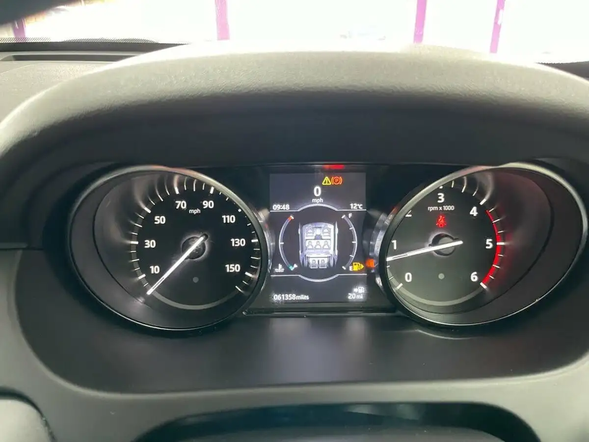 2018-land-rover-discovery-sport-20td4-se-182ps-big-37