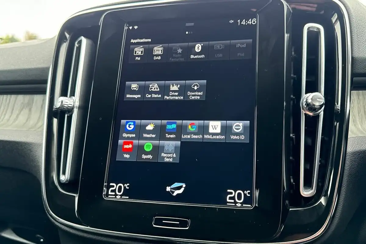 2020-volvo-xc40-20-b4-inscription-big-21