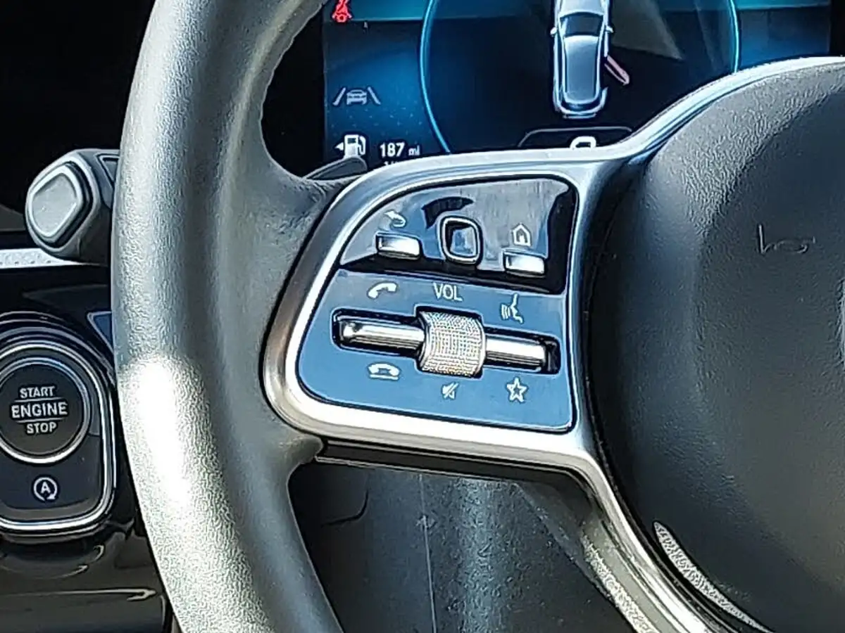 2021-mercedes-benz-a-class-13-a180-sport-executive-edition-hatchback-5d-7g-dct-big-10