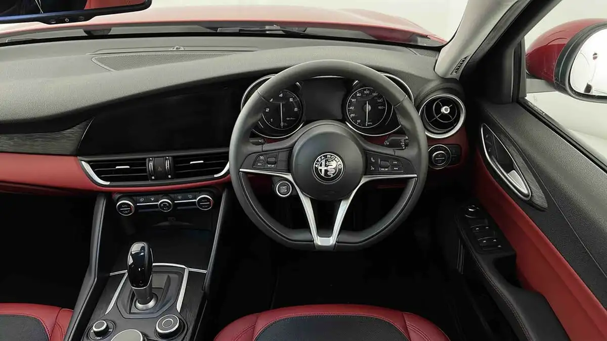 2020-alfa-romeo-giulia-22td-super-158bhp-ss-big-9