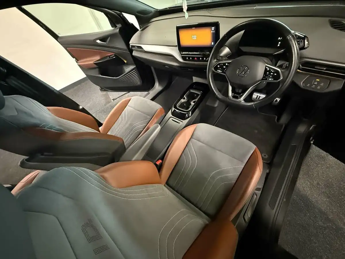 2021-volkswagen-id4-e-first-edition-big-14