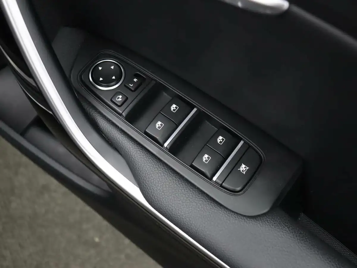 2022-kia-xceed-16-gdi-4-big-16