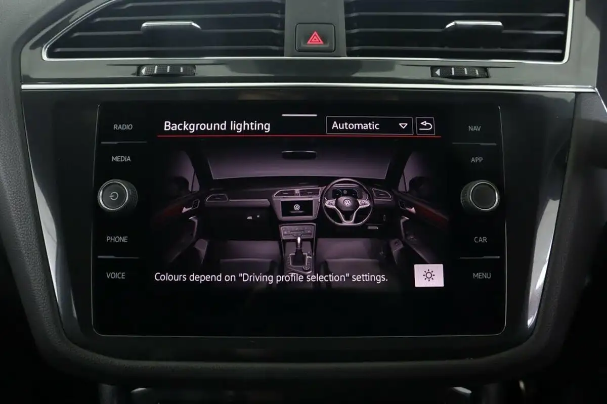 2022-volkswagen-tiguan-allspace-15-tsi-r-line-big-41