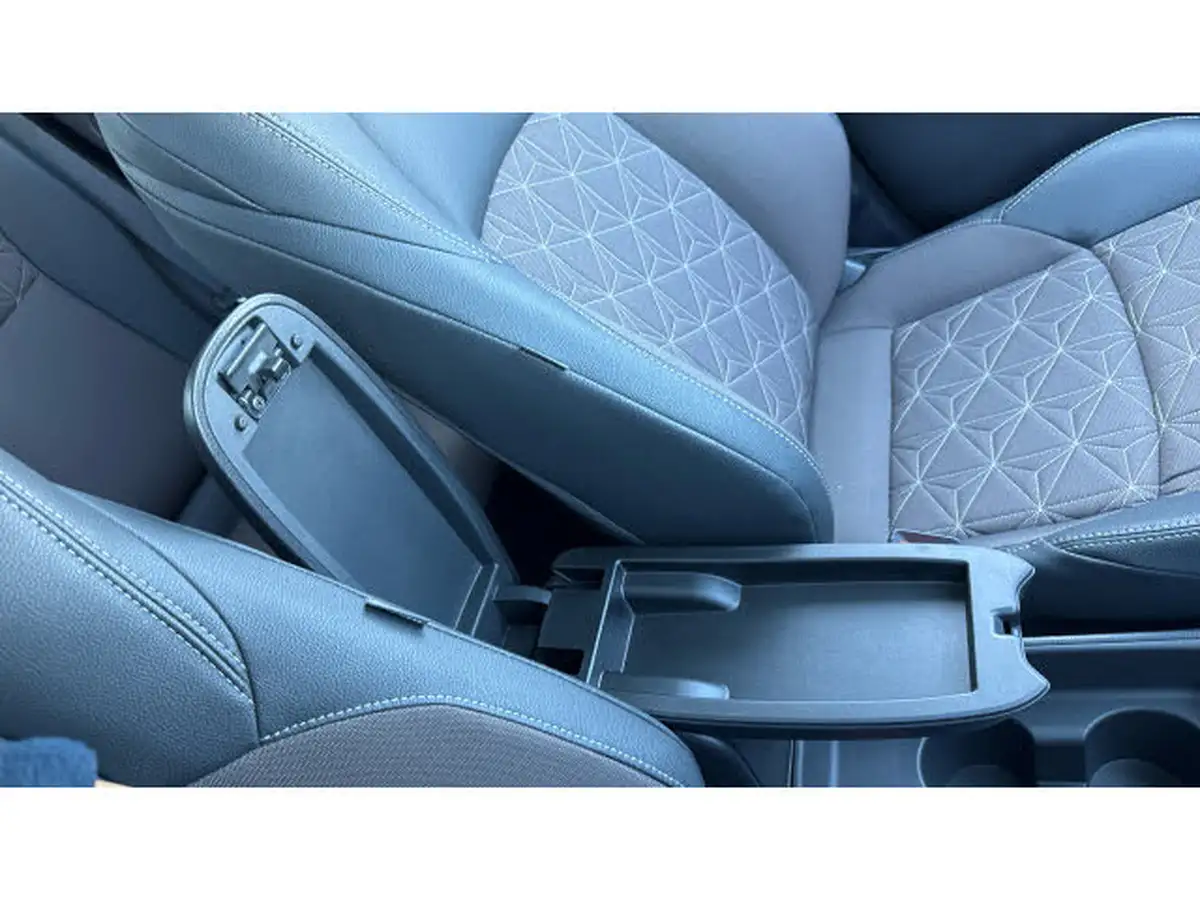 2022-toyota-yaris-cross-15-vvt-i-excel-big-40