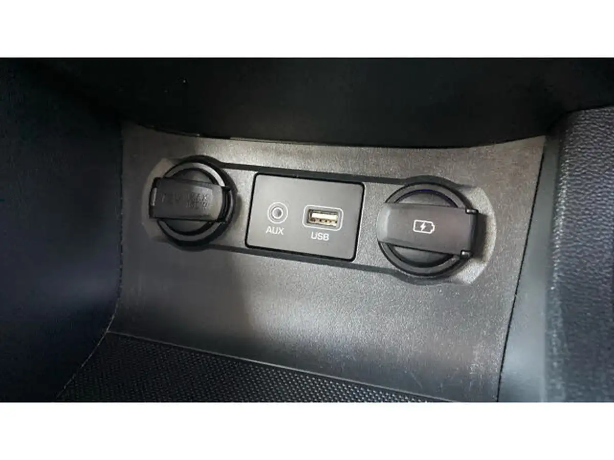 2020-hyundai-i20-12-play-big-28