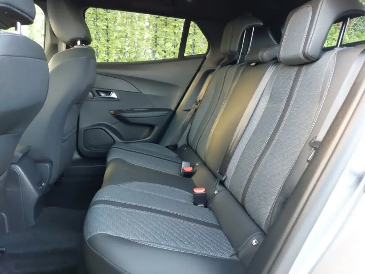 2024-peugeot-2008-suv-12-puretech-allure-130ps-big-5