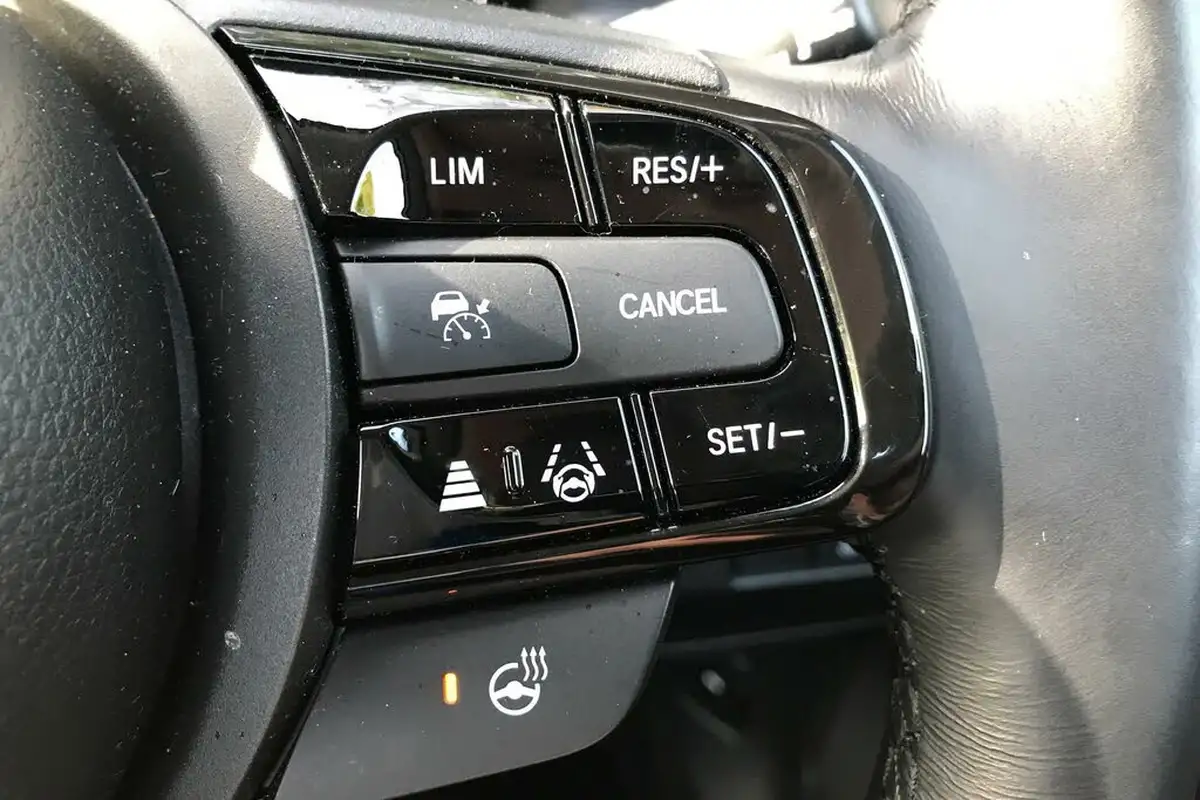 2022-honda-hr-v-15-i-mmd-advance-big-17