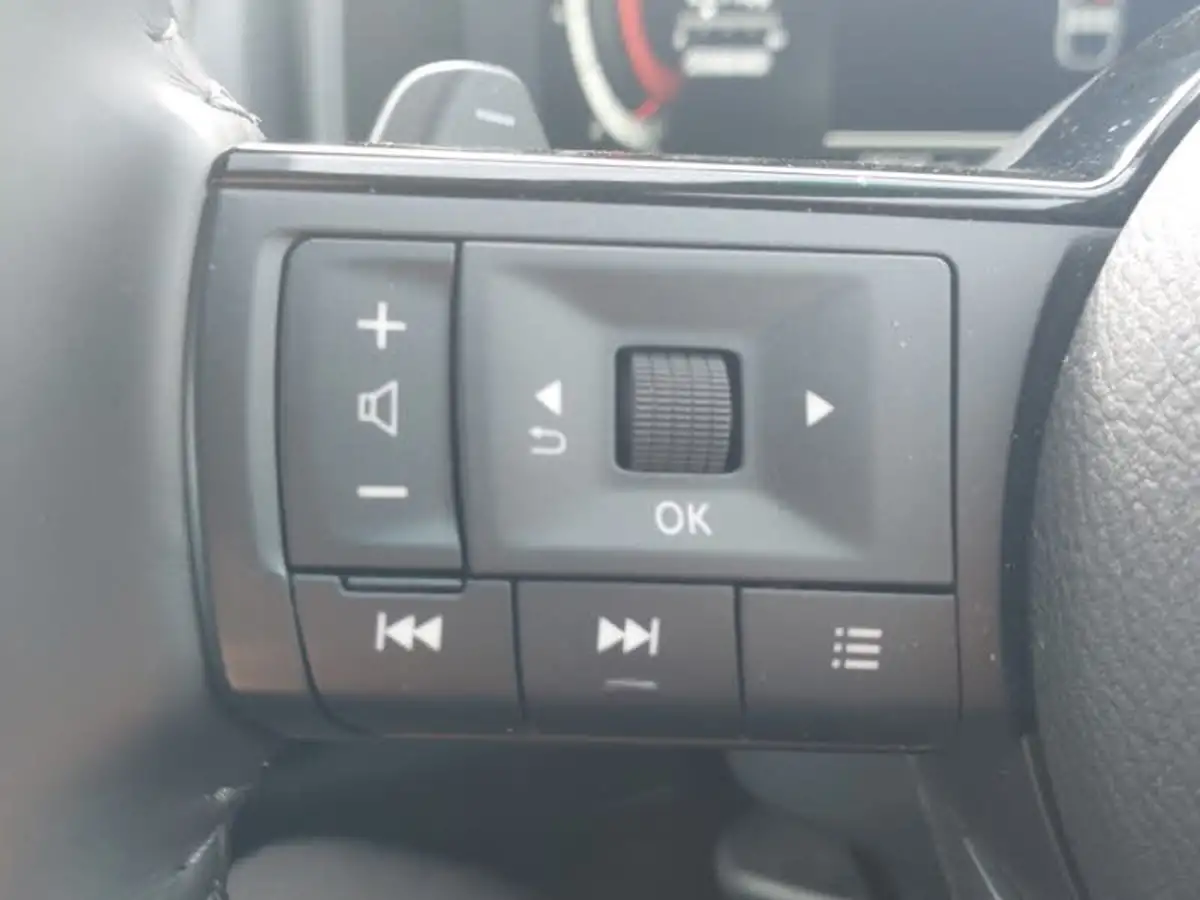 2021-nissan-qashqai-13-dig-t-premiere-edition-158ps-x-tronic-big-14
