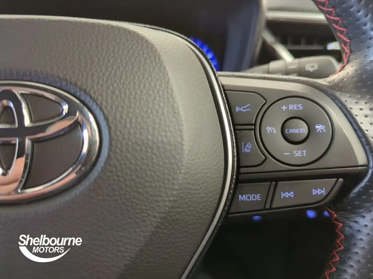 2021-toyota-corolla-18-vvt-i-gr-sport-trk-hatchback-big-23