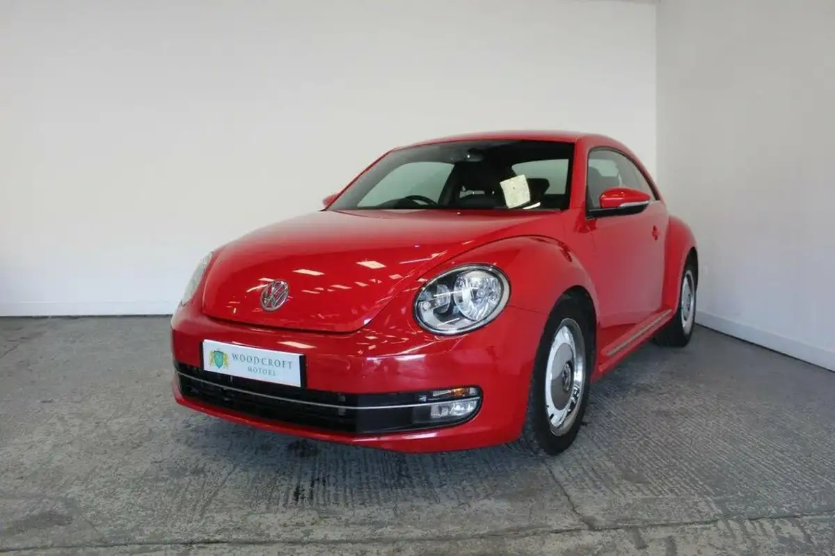 2016-volkswagen-beetle-20tdi-design-150ps-hatchback-3d-big-1