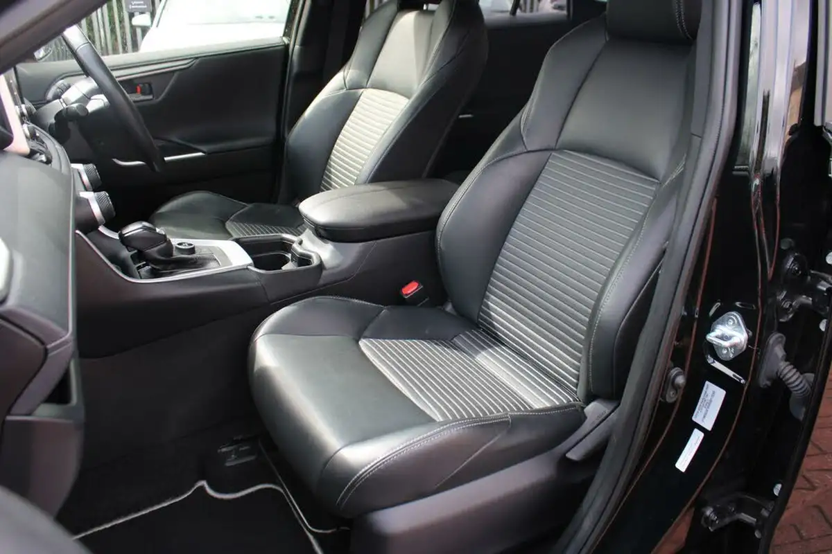 2021-toyota-rav4-25-vvt-i-black-edition-219bhp-big-22