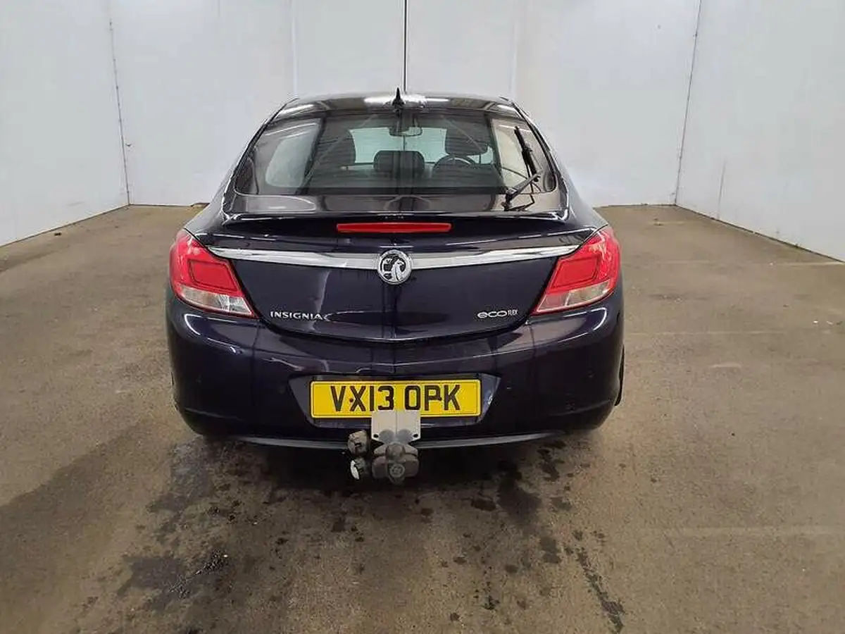 2013-vauxhall-insignia-20cdti-elite-16v-160ps-nav-ecoflex-ss-hatchback-5d-big-4