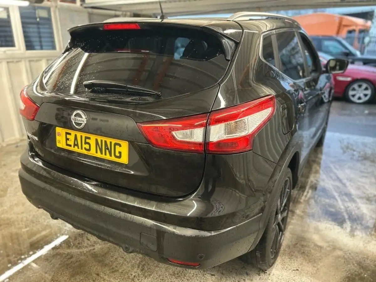 2015-nissan-qashqai-12-tekna-xtronic-cvt-big-13