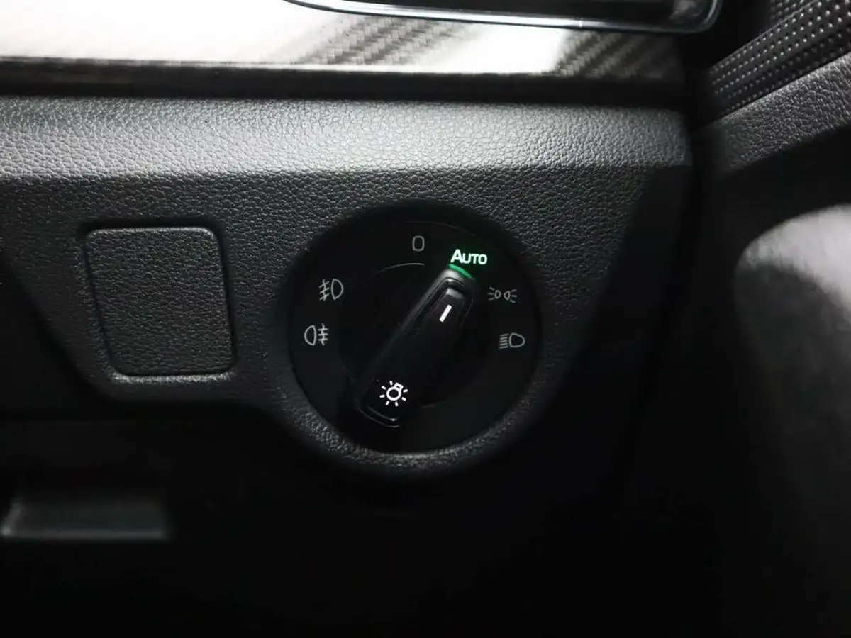 2021-skoda-kamiq-15-tsi-monte-carlo-big-25