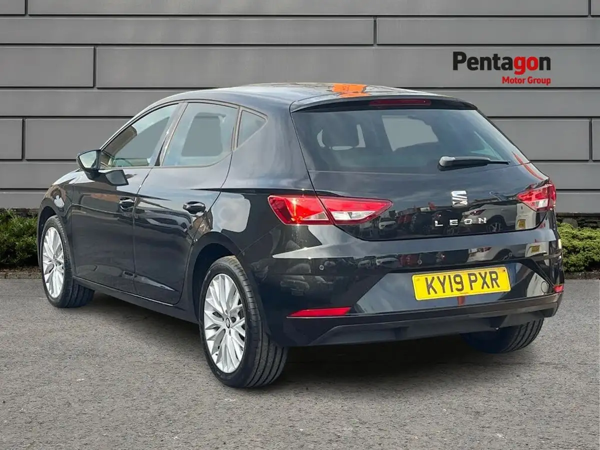 2019-seat-leon-10-tsi-se-dynamic-ss-hatchback-big-1