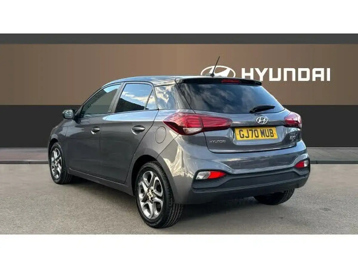 2020-hyundai-i20-12-play-big-1