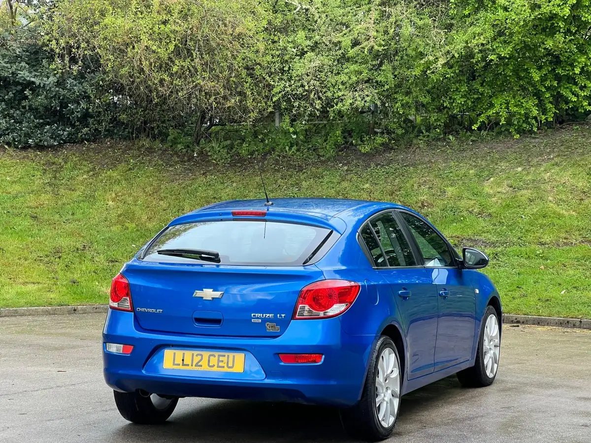 2012-chevrolet-cruze-20td-lt-20vcdi-hatchback-5d-big-38