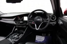 2017-alfa-romeo-giulia-20-veloce-small-13