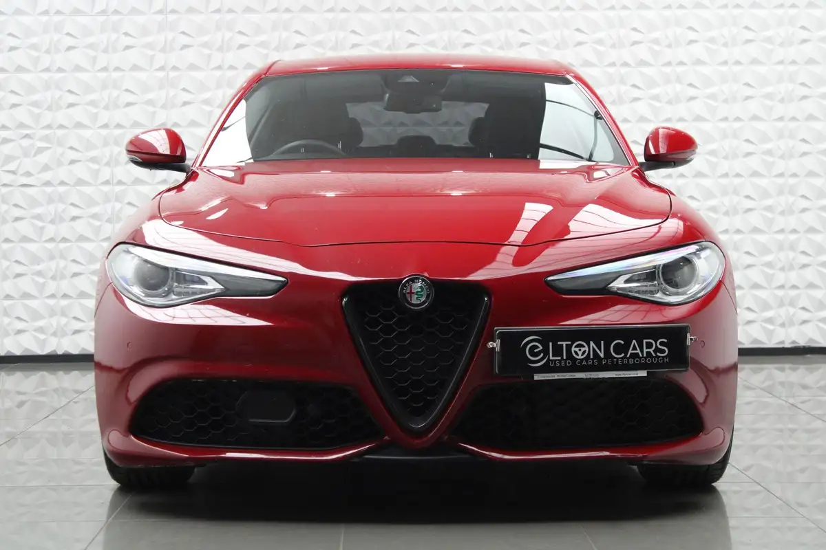2017-alfa-romeo-giulia-20-veloce-big-2
