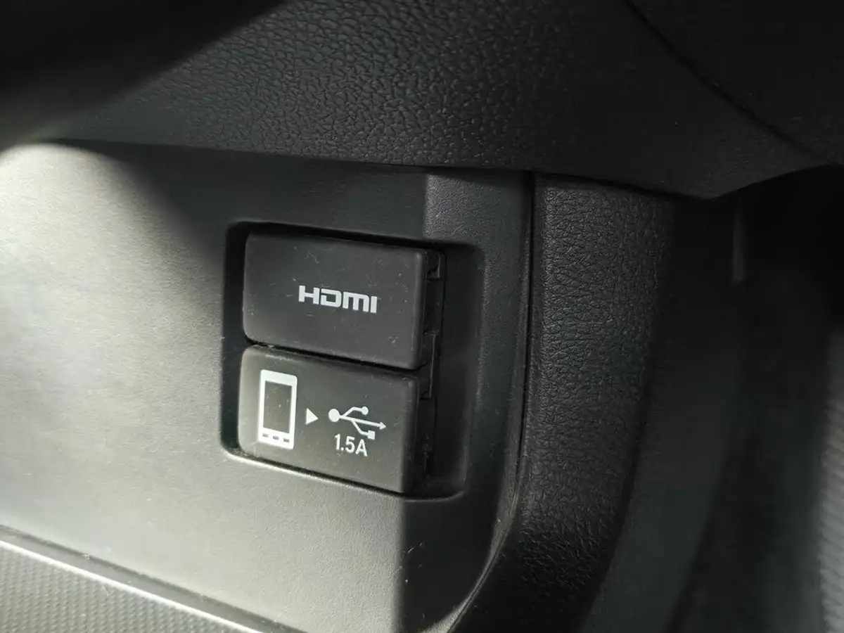 2017-honda-civic-10-vtec-turbo-sr-cvt-big-34