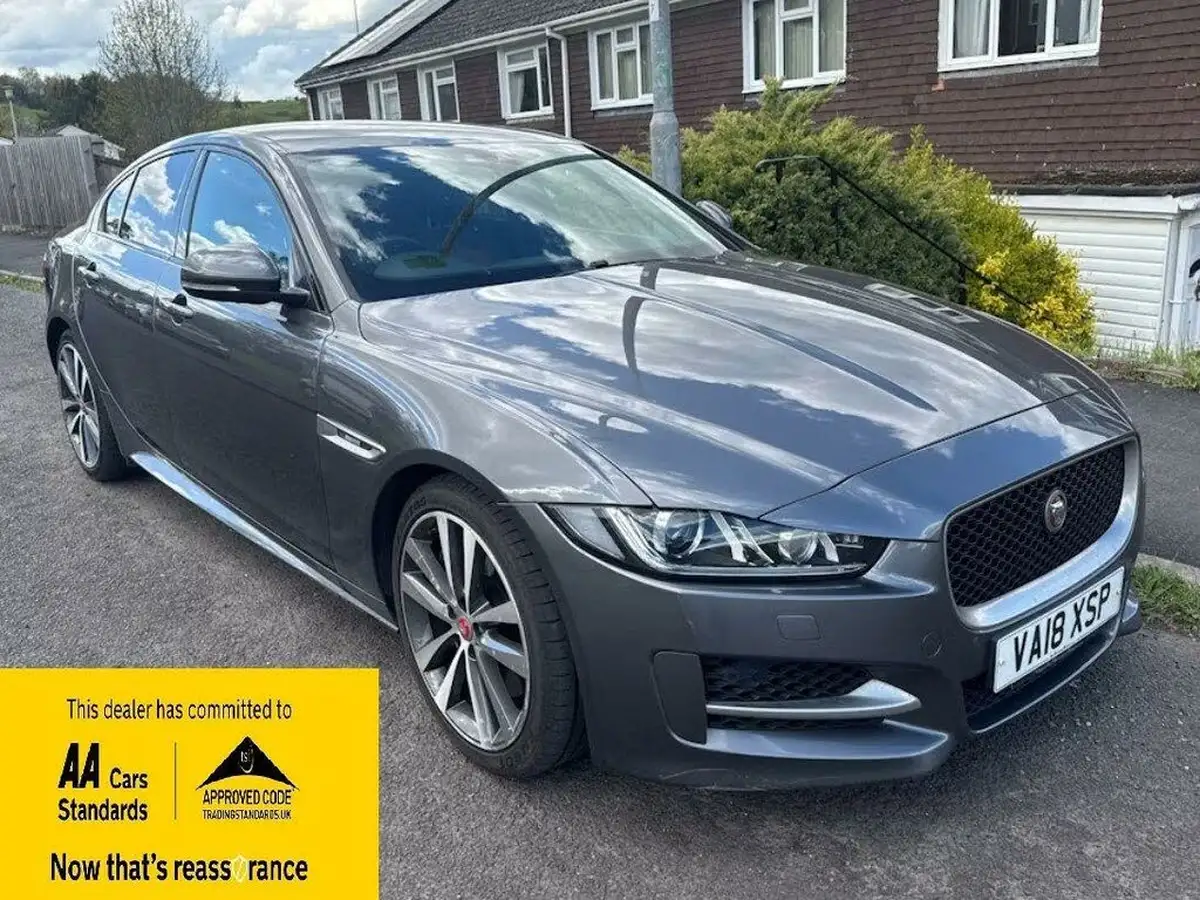 2018-jaguar-xe-20i-r-sport-250ps-1997cc-big-0