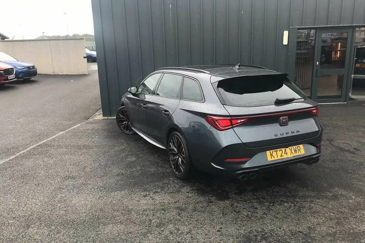 2024-cupra-leon-nf-20-tsi-vz2-design-edition-310ps-estate-4drive-big-2