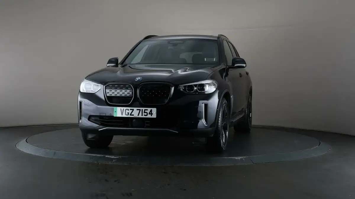 2021-bmw-ix3-e-premier-edition-big-40
