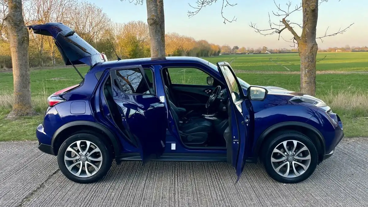 2016-nissan-juke-12-tekna-ss-big-23