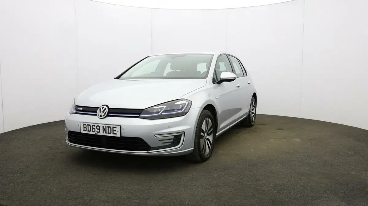 2019-volkswagen-golf-e-e-golf-big-30