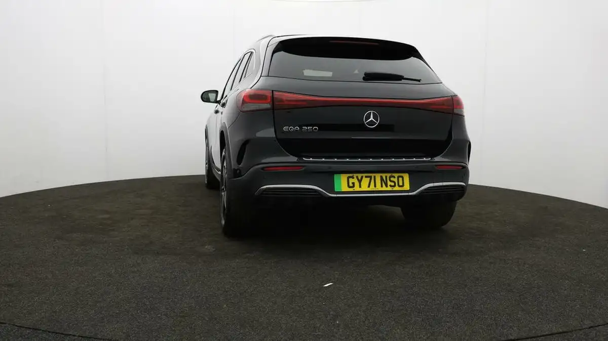2022-mercedes-benz-eqa-e-eqa-250-amg-line-big-73