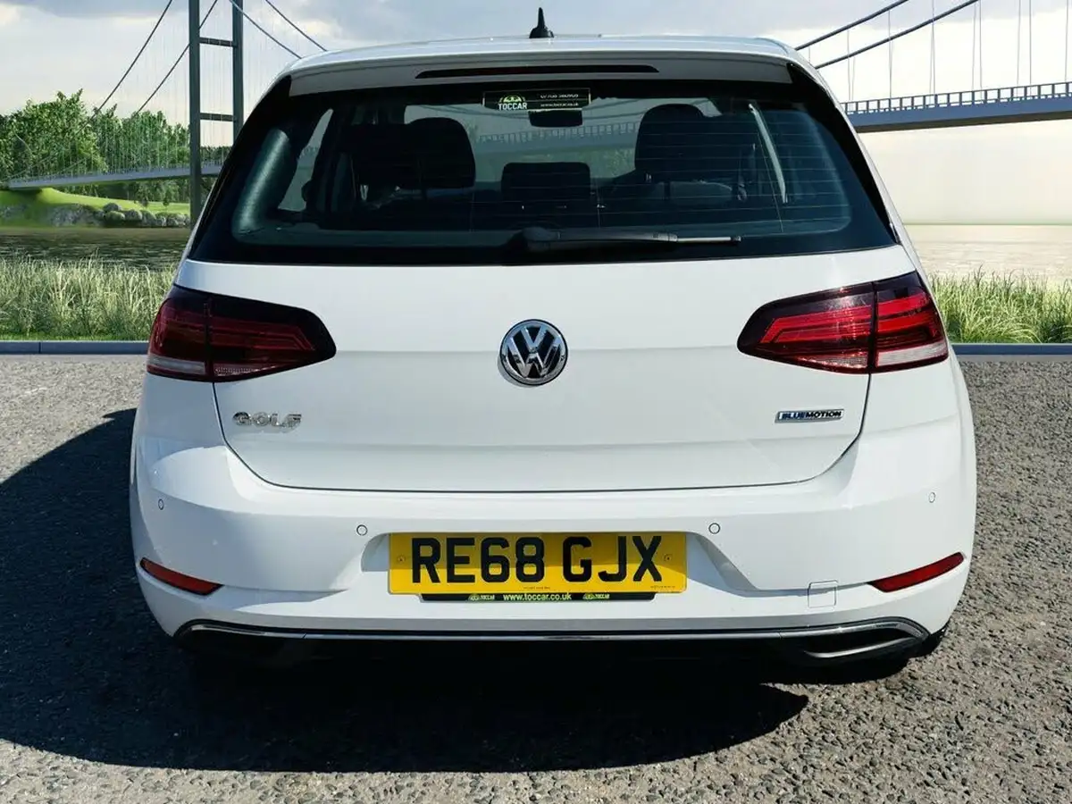 2018-volkswagen-golf-15-tsi-se-nav-130ps-hatchback-5d-dsg-big-4