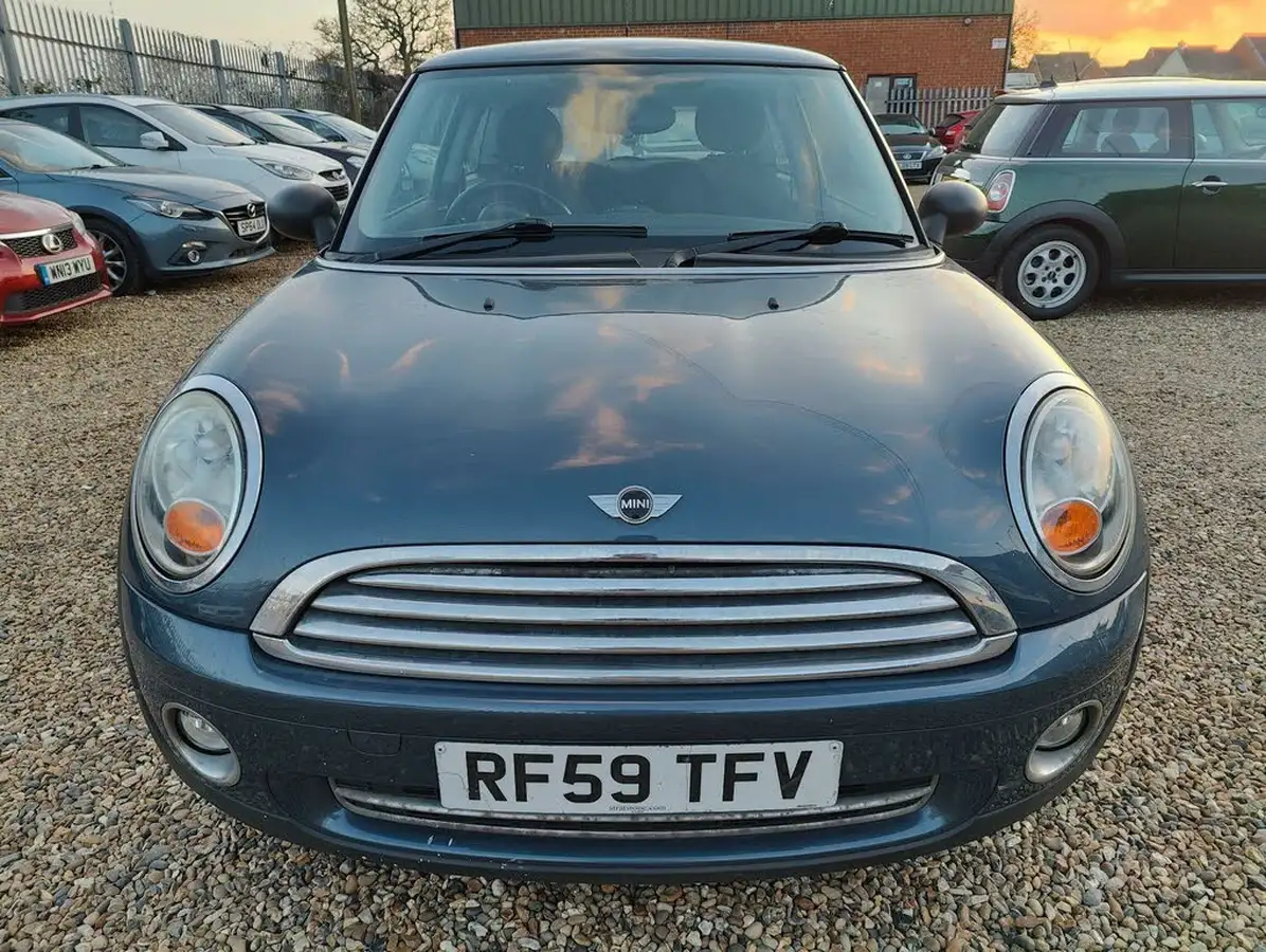2010-mini-cooper-14-one-95bhp-big-1